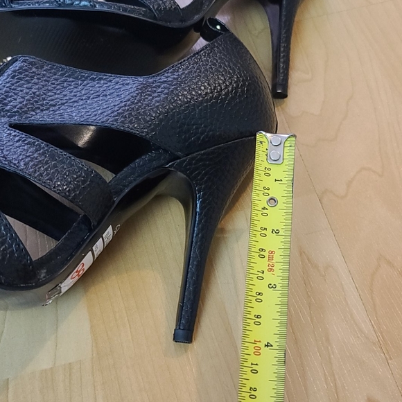 Town Shoes - Heels - Picture 6 of 7